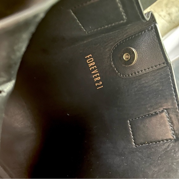 ✧･ﾟblack faux leather crossbody tote bag - Picture 10 of 10